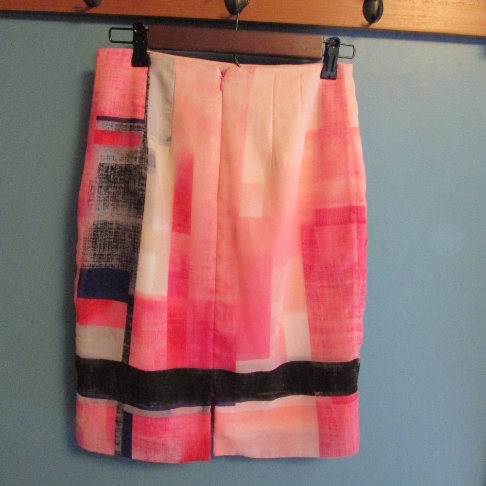 *5 for $25 bundle Item* WHBM Colorblock Printed Pencil Skirt - Picture 3 of 10